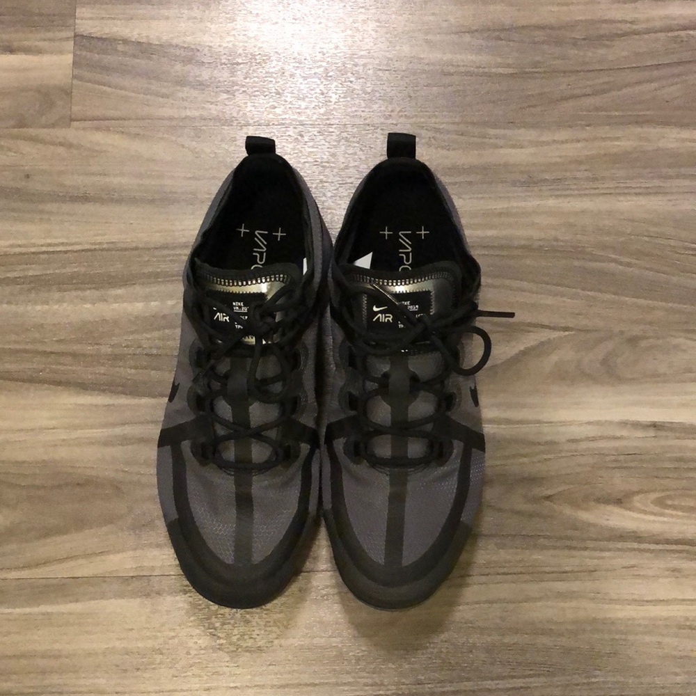 Like NEW Nike vapormax!